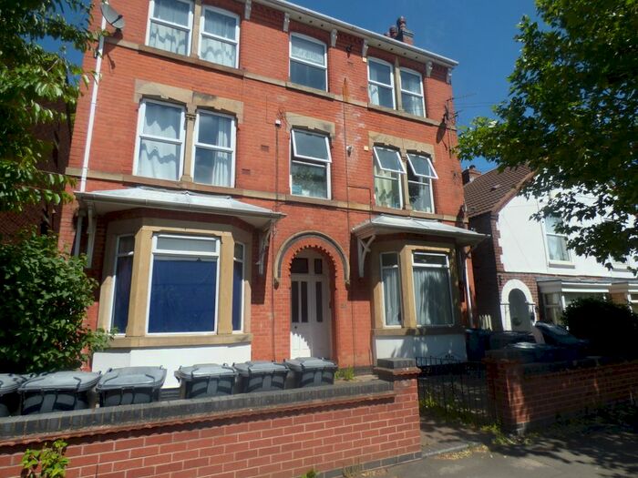 2 Bedroom Flat To Rent In Trent Boulevard, West Bridgford, Nottingham NG2