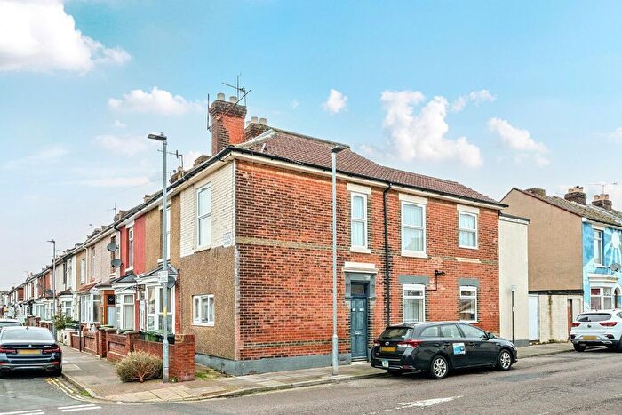 1 Bedroom Flat For Sale In Clive Road, Portsmouth, PO1