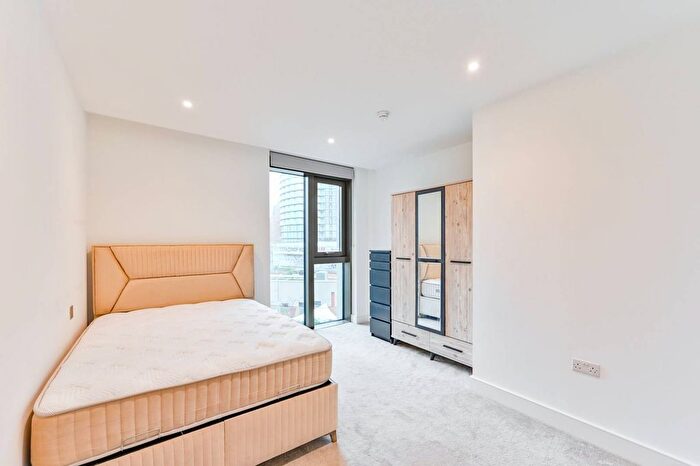 2 Bedroom Flat To Rent In Palmer Road, Battersea Power Station, Battersea, London, SW11