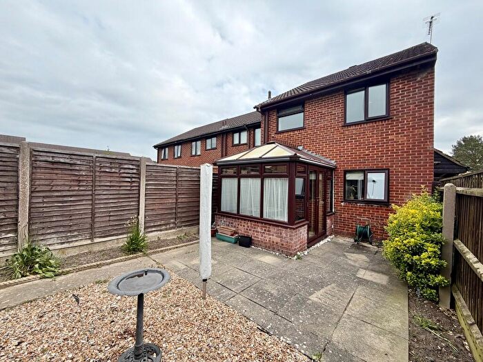 1 Bedroom End Of Terrace House For Sale In Chaffinch Close, Creekmoor, BH17