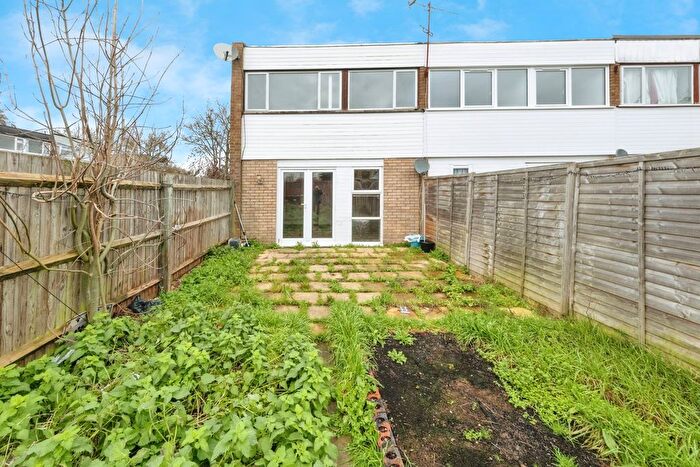 3 Bedroom End Terrace House For Sale In Arrow Place, Bletchley, Milton Keynes, Buckinghamshire, MK2