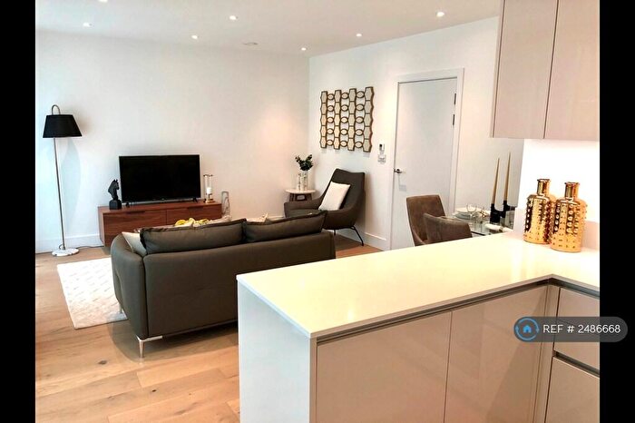 2 Bedroom Flat To Rent In Rochester Place, London, NW1