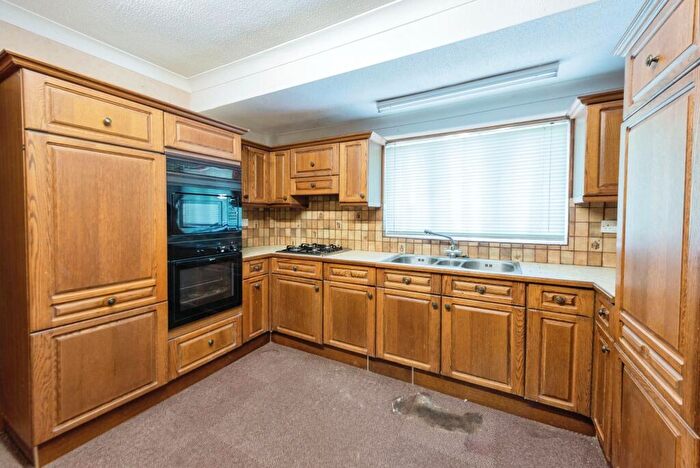 3 Bedroom Detached House For Sale In Bitterne Way, Southampton, Hampshire, SO19