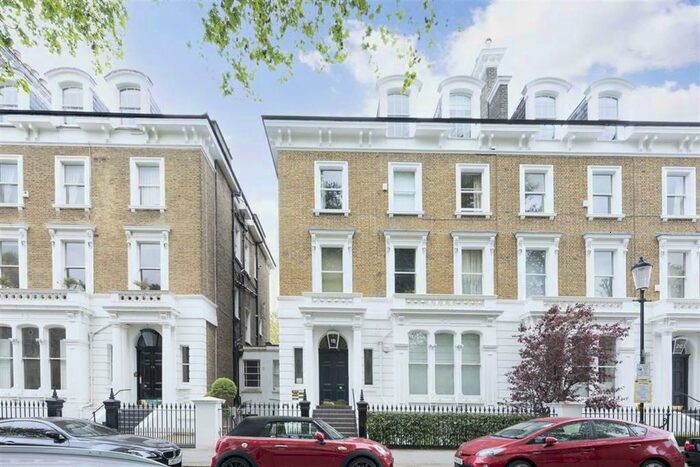 2 Bedroom Flat To Rent In Bolton Gardens, London, SW5