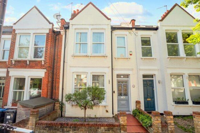 2 Bedroom Property To Rent In Kingsley Road, London, SW19