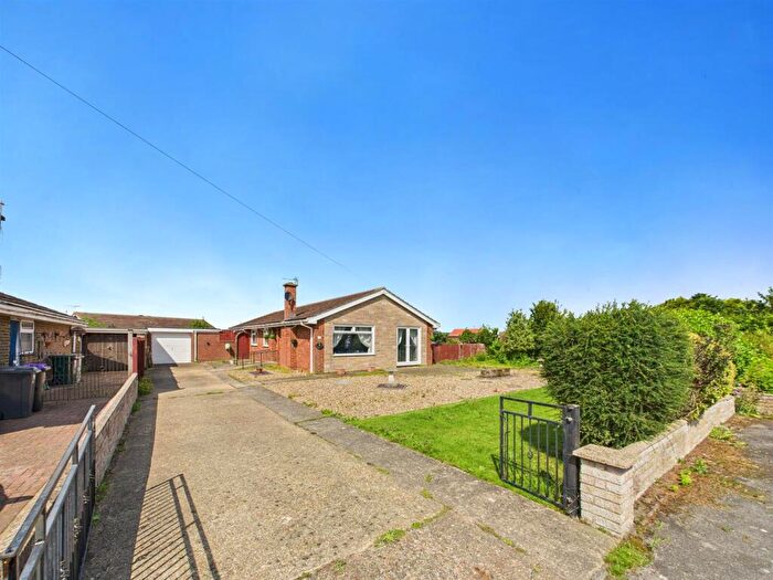 4 Bedroom Detached Bungalow For Sale In Marian Avenue, Mablethorpe, LN12
