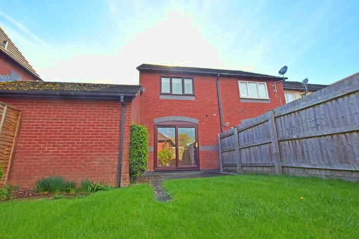 2 Bedroom End Of Terrace House To Rent In Wilton Way, Exeter, EX1