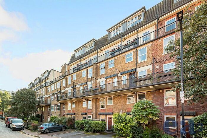 2 Bedroom Flat To Rent In Riverside Mansions, Garnet Street, Wapping, E1W