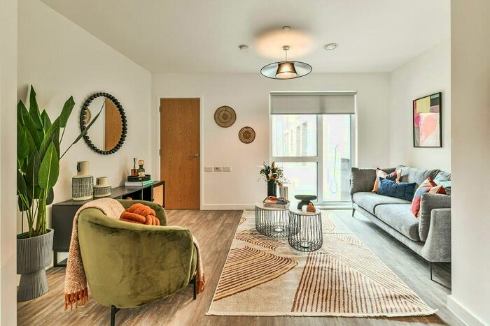 2 Bedroom Apartment To Rent In Pelham Street, BN1