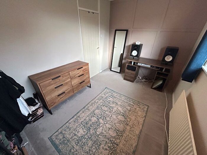 2 Bedroom Semi-Detached House For Sale In Bedroom Semi-Detached House For Sale, Leslie Close, Freshbrook, SN5