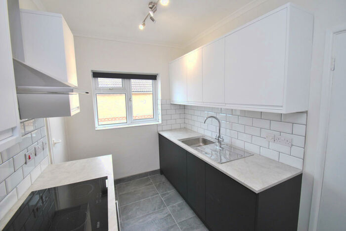 Studio To Rent In B Regent Street, Stotfold, SG5