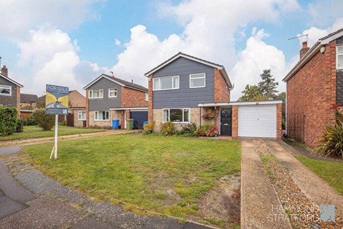 3 Bedroom Detached House For Sale In Ellcar Rise, Eaton, NR4
