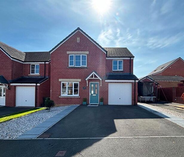 4 Bedroom Detached House For Sale In Maes Y Glo, Llanelli, SA14
