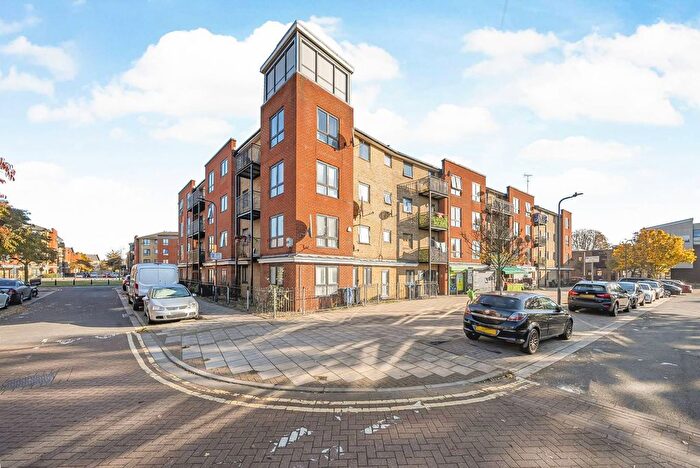 2 Bedroom Flat To Rent In Hirst Crescent, North Wembley, Wembley, HA9