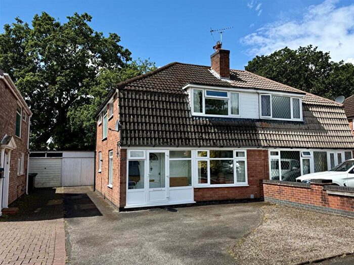3 Bedroom Semi-Detached House For Sale In Bronte Farm Road, Shirley, Solihull, B90