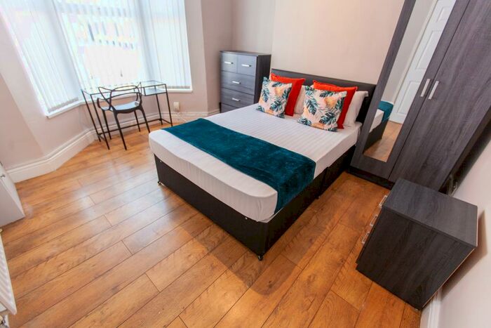 4 Bedroom House To Rent In Cotswold Street, L7