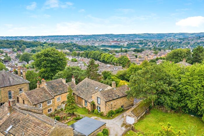 5 Bedroom Barn Conversion For Sale In Hodgson Fold, Bradford, BD2