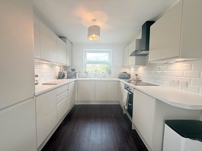 1 Bedroom Apartment To Rent In Moatwood Green, Welwyn Garden City, AL7