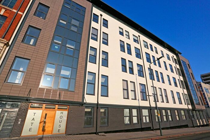 2 Bedroom Apartment For Sale In New York Road, Leeds, LS2