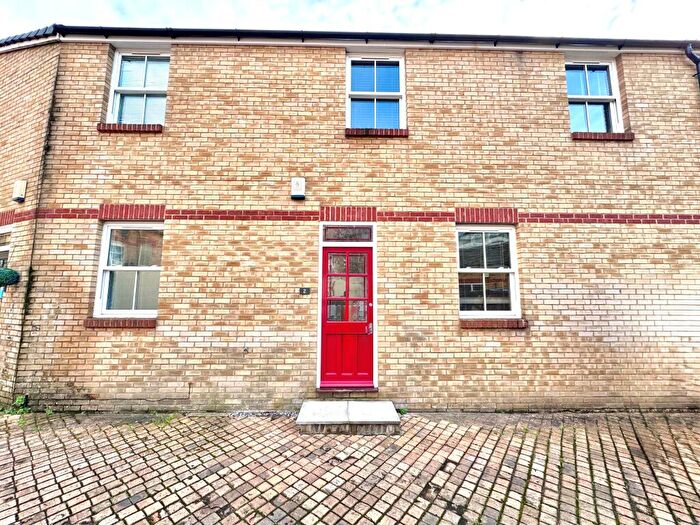 2 Bedroom Mews To Rent In Jasmine Court, Westbourne, BH4