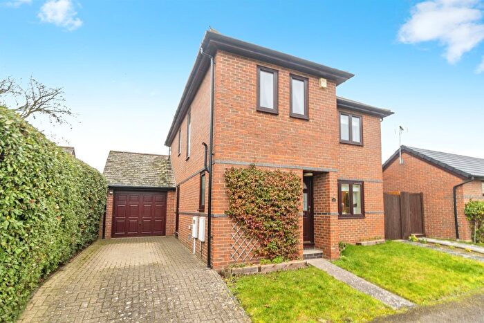 3 Bedroom Detached House For Sale In Chase Avenue, Walton Park, Milton Keynes, MK7