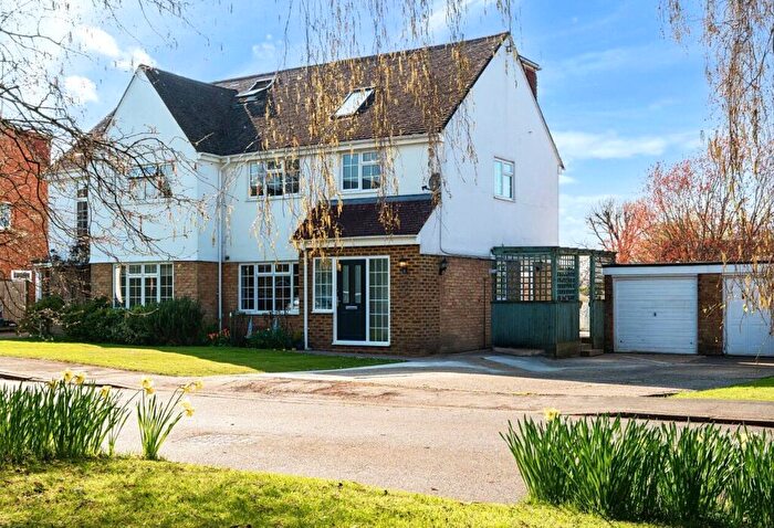 4 Bedroom Semi-Detached House For Sale In Overbrook, West Horsley, KT24