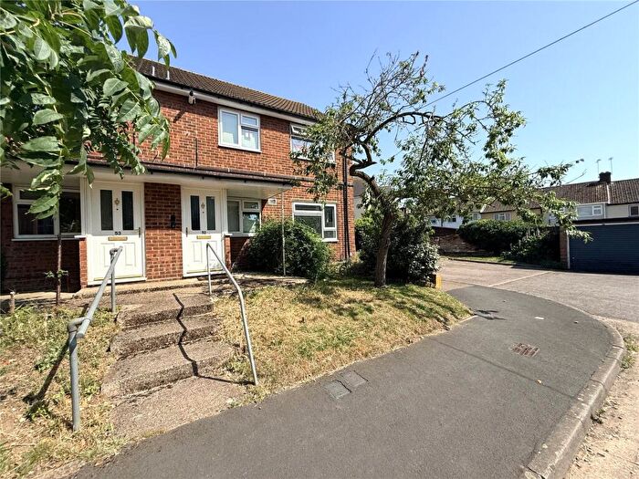 1 Bedroom Maisonette For Sale In Berkeley Close, Ware, Hertfordshire, SG12