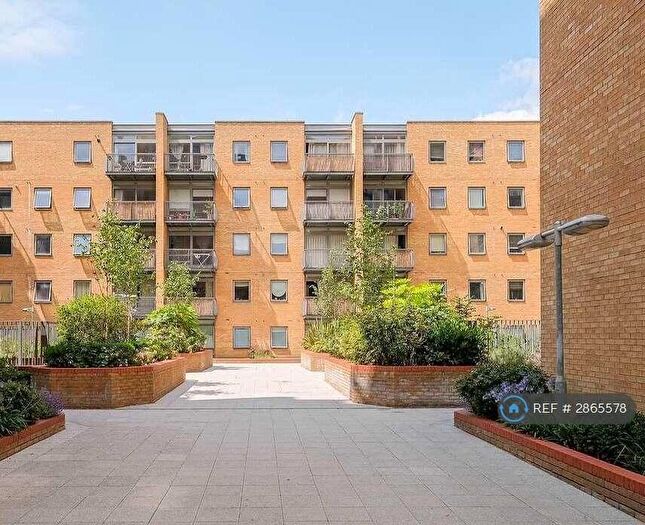 1 Bedroom Flat To Rent In Lowry House, London, E14