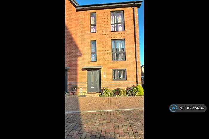 4 Bedroom Semi-Detached House To Rent In Tansley Road, Glebe Farm, Milton Keynes, MK17