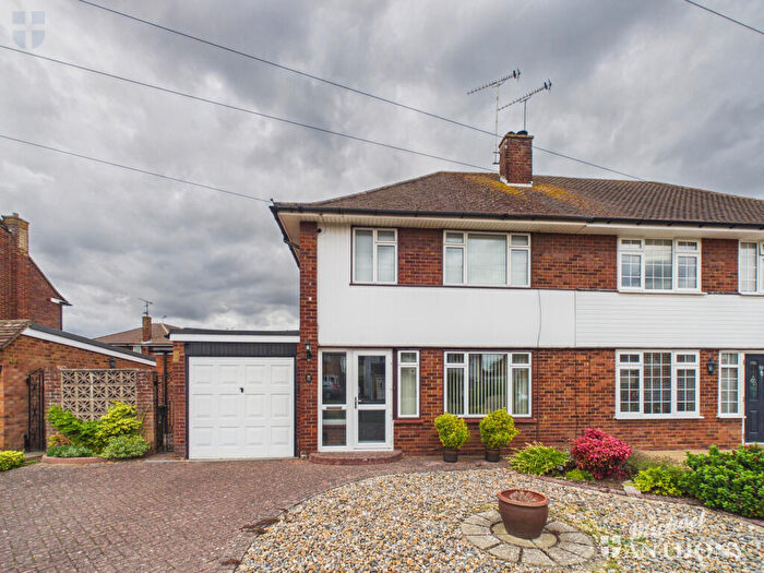 3 Bedroom Semi-Detached House For Sale In Westmorland Avenue, Aylesbury, HP21