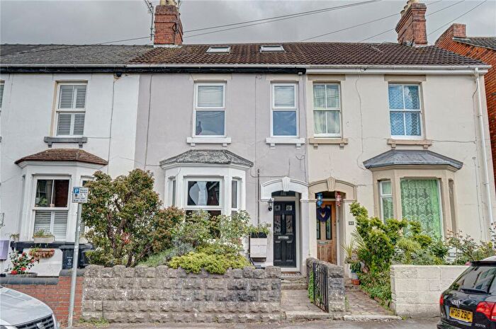 4 Bedroom Terraced House For Sale In Clifton Street, Swindon, Wiltshire, SN1