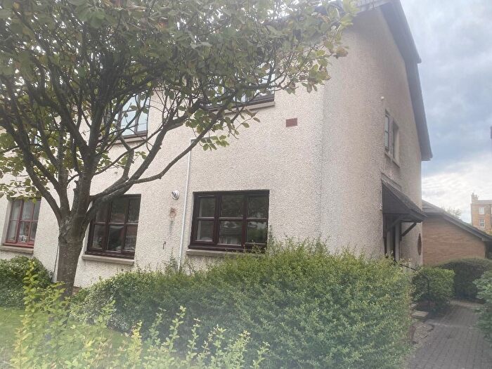 2 Bedroom Flat To Rent In Connaught Place, Trinity, Edinburgh, EH6