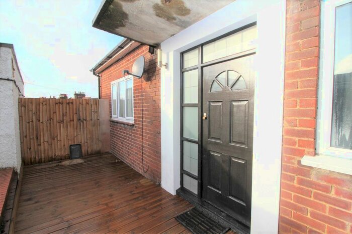 1 Bedroom Flat For Sale In High Street, Edgware, HA8