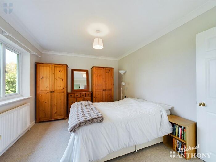 4 Bedroom Detached House For Sale In The Pightle, HP22