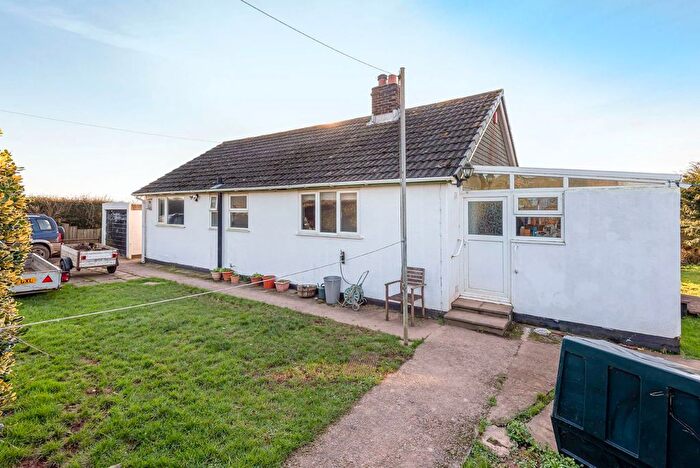 2 Bedroom Bungalow For Sale In Gnaton, Yealmpton, Devon, PL8