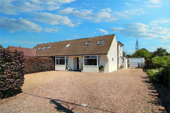 4 Bedroom Bungalow For Sale In Chandler Road, Stoke Holy Cross, Norwich, Norfolk, NR14