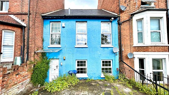 1 Bedroom Flat To Rent In South Street, Reading, Berkshire, RG1