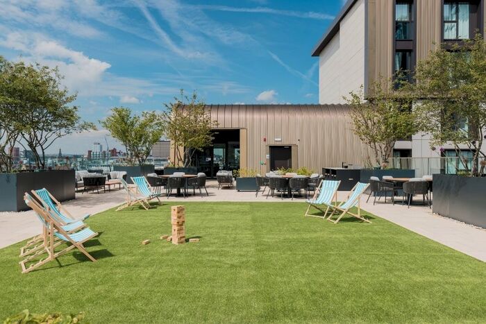 2 Bedroom Flat To Rent In New York Square, Quarry Hill Leeds, LS2