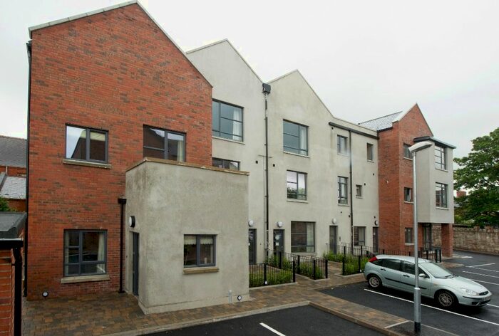 2 Bedroom Flat To Rent In Rossmore Drive, Belfast, BT7