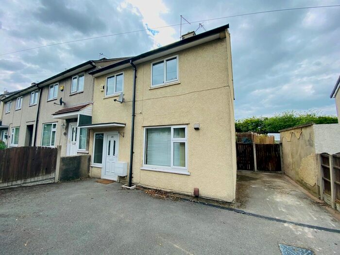 2 Bedroom Semi-Detached House To Rent In Warris Close, Kimberworth Park, S61