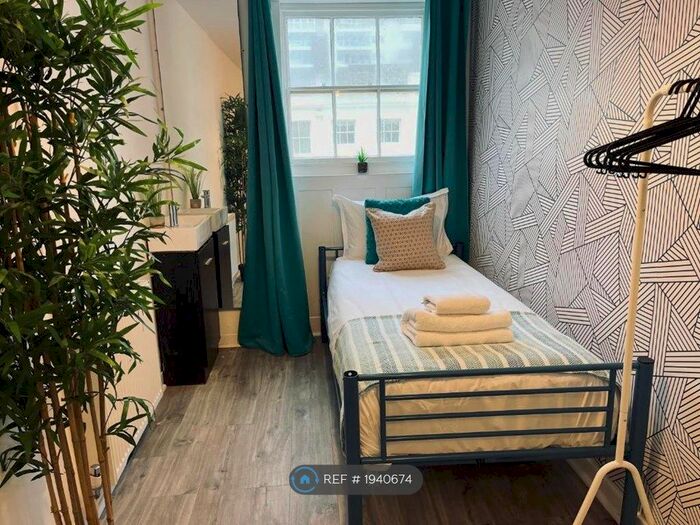 Studio To Rent In Single Room, Brighton, BN1