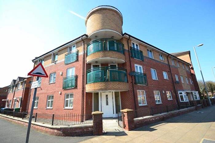 2 Bedroom Flat To Rent In Chorlton Road, Hulme, Manchester, M15