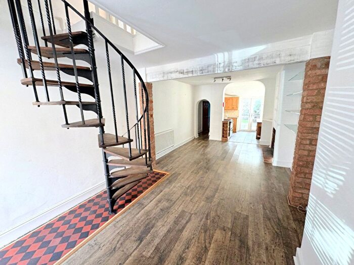 2 Bedroom Terraced House To Rent In Westgate Street, Taunton, Somerset, TA1