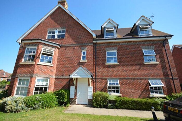 2 Bedroom Apartment To Rent In Phoenix Court, Thame, OX9