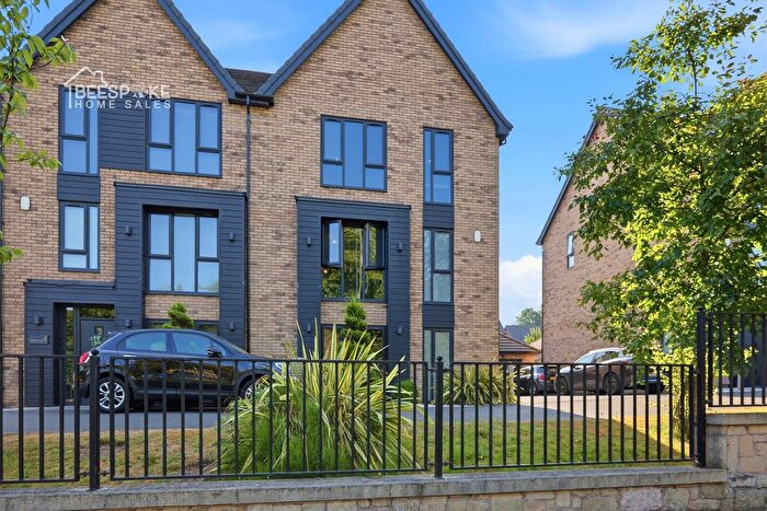 4 Bedroom Semi-Detached House For Sale In Rockcliffe Grange, Mansfield, NG18