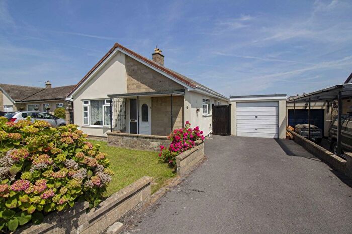 2 Bedroom Bungalow For Sale In Catherston Close, Frome, BA11
