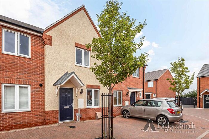 2 Bedroom House For Sale In Maquin Close, Radcliffe On Trent, NG12
