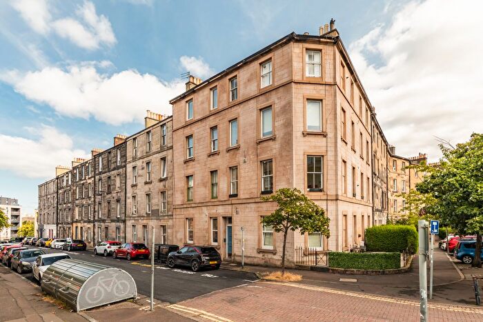 1 Bedroom Flat For Sale In / West Montgomery Place, Edinburgh, EH7