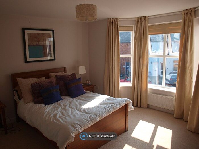 2 Bedroom Flat To Rent In Temple Heights, Oxford, OX4