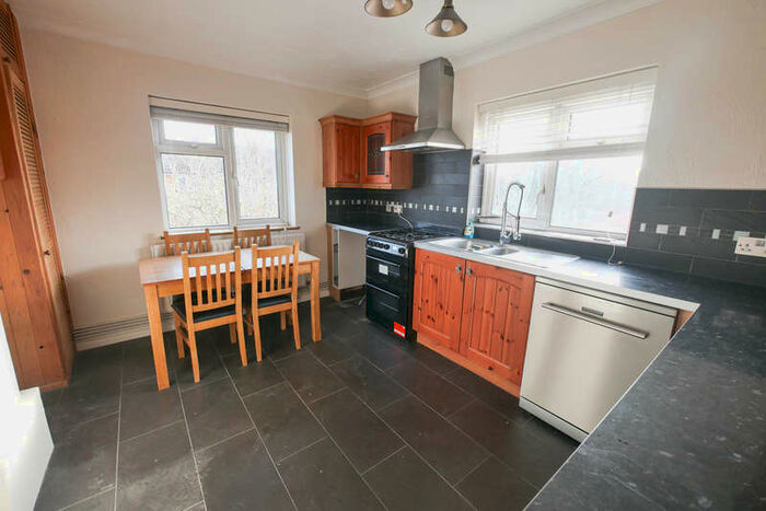 2 Bedroom Flat To Rent In Elthorne Road, Uxbridge, UB8